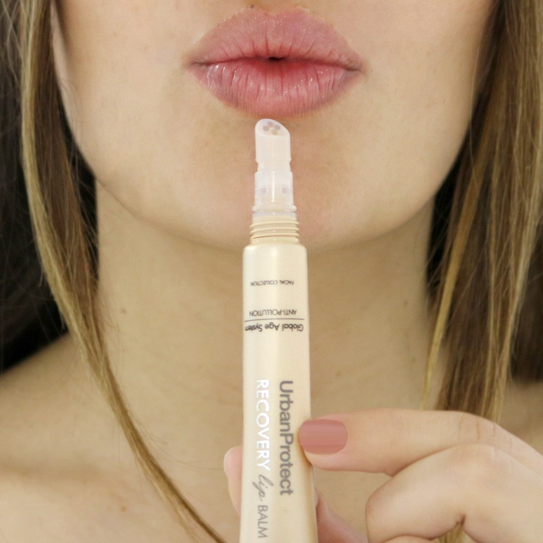Recovery lip balm - Tratamiento de labios perfeccionador y anti edad con color