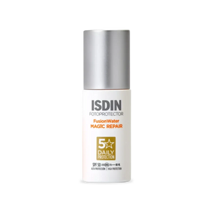 Fusion Water MAGIC  Repair SPF 50 - Bloqueador con triple acción anti-fotoenvejecimiento