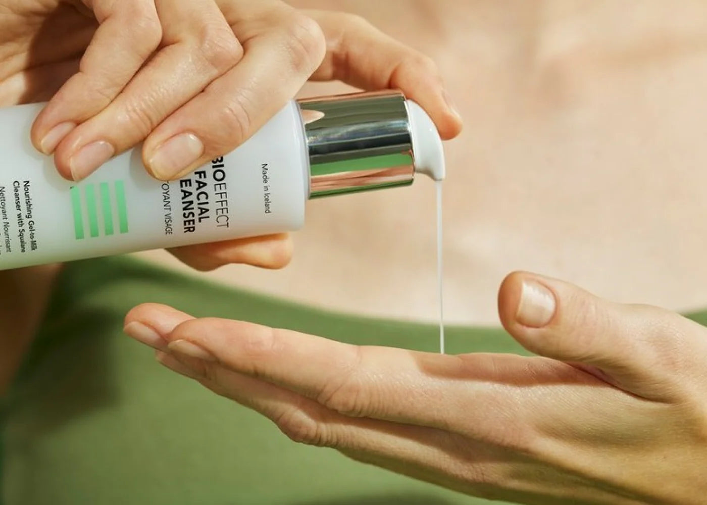 Facial Cleanser – Limpiador gel-to-milk