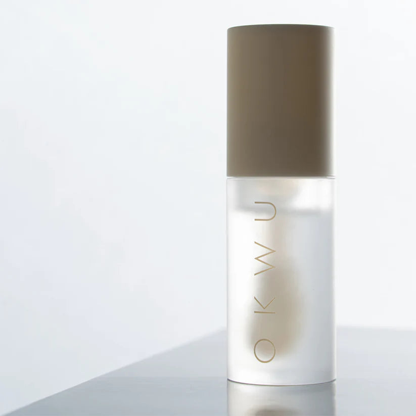 OKWU Essential Lip Oil - Aceite labial hidratante con brillo en tonos Clear y Magic