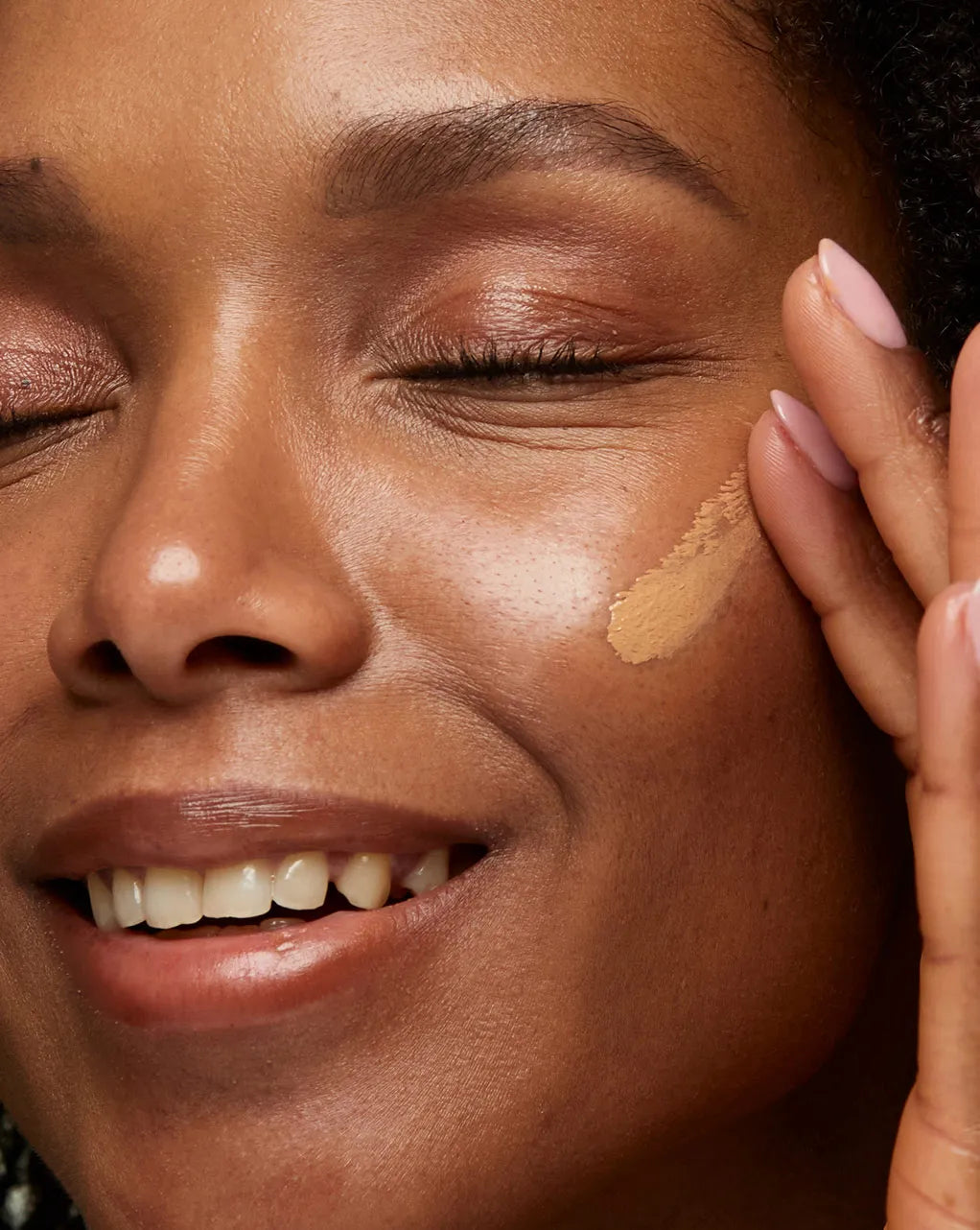 Pure Age Perfection Fluid - Maquillaje dermatológico fluido de alta cobertura y larga duración para piel grasa