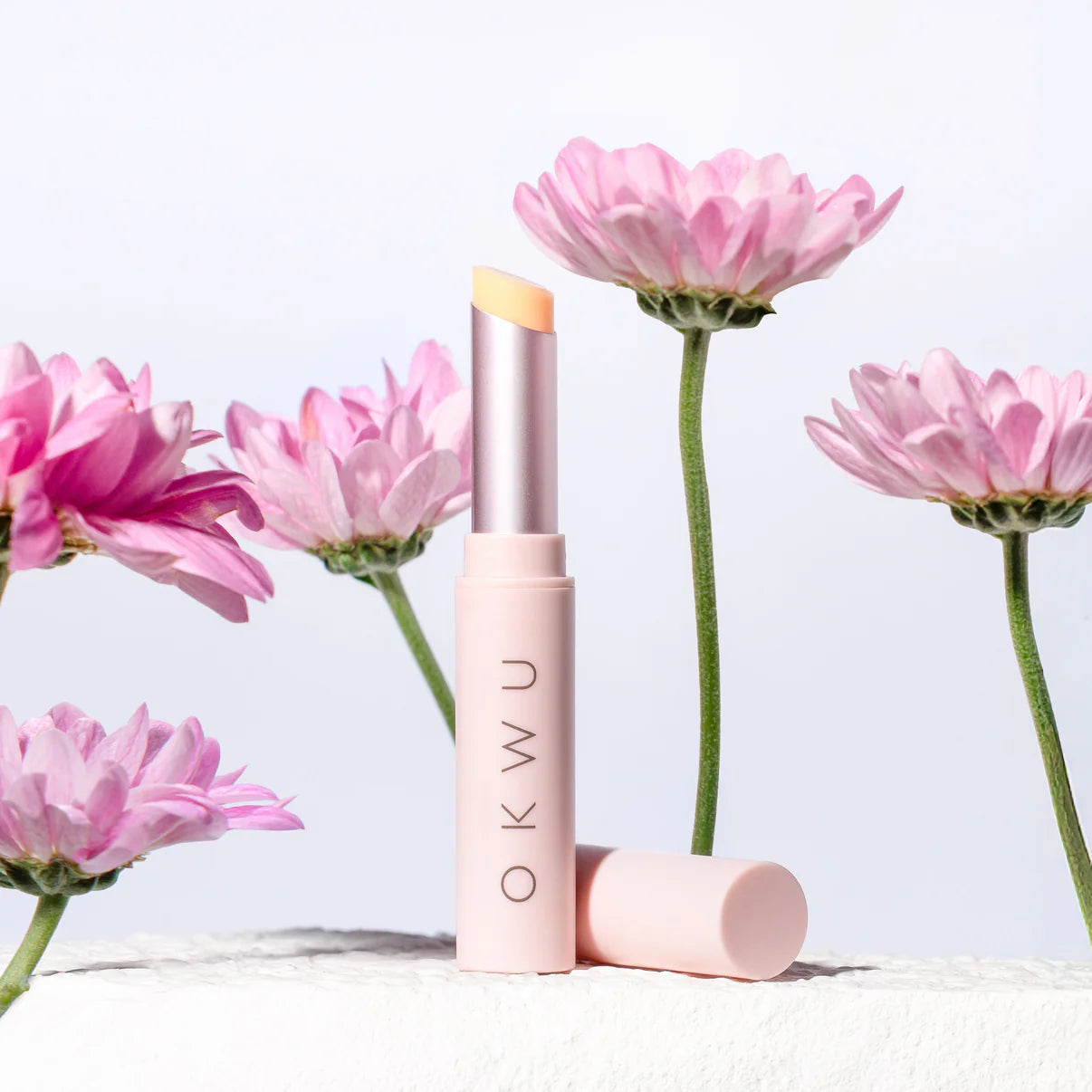 Magick Lipstick - Barra Hidratante para Labios – Intensifica y Luminiza