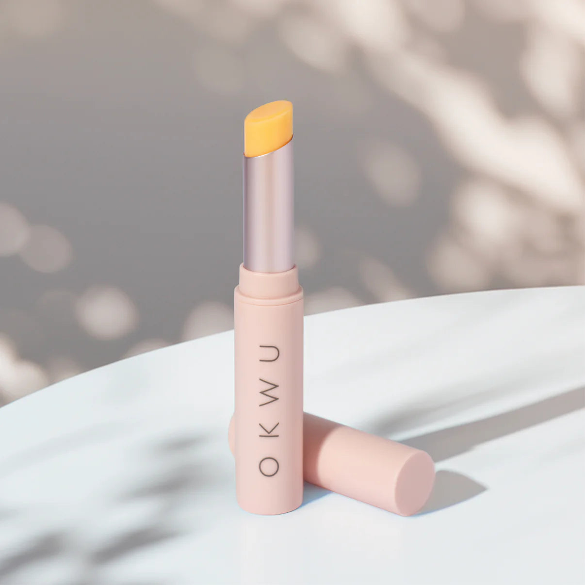 Magick Lipstick - Barra Hidratante para Labios – Intensifica y Luminiza